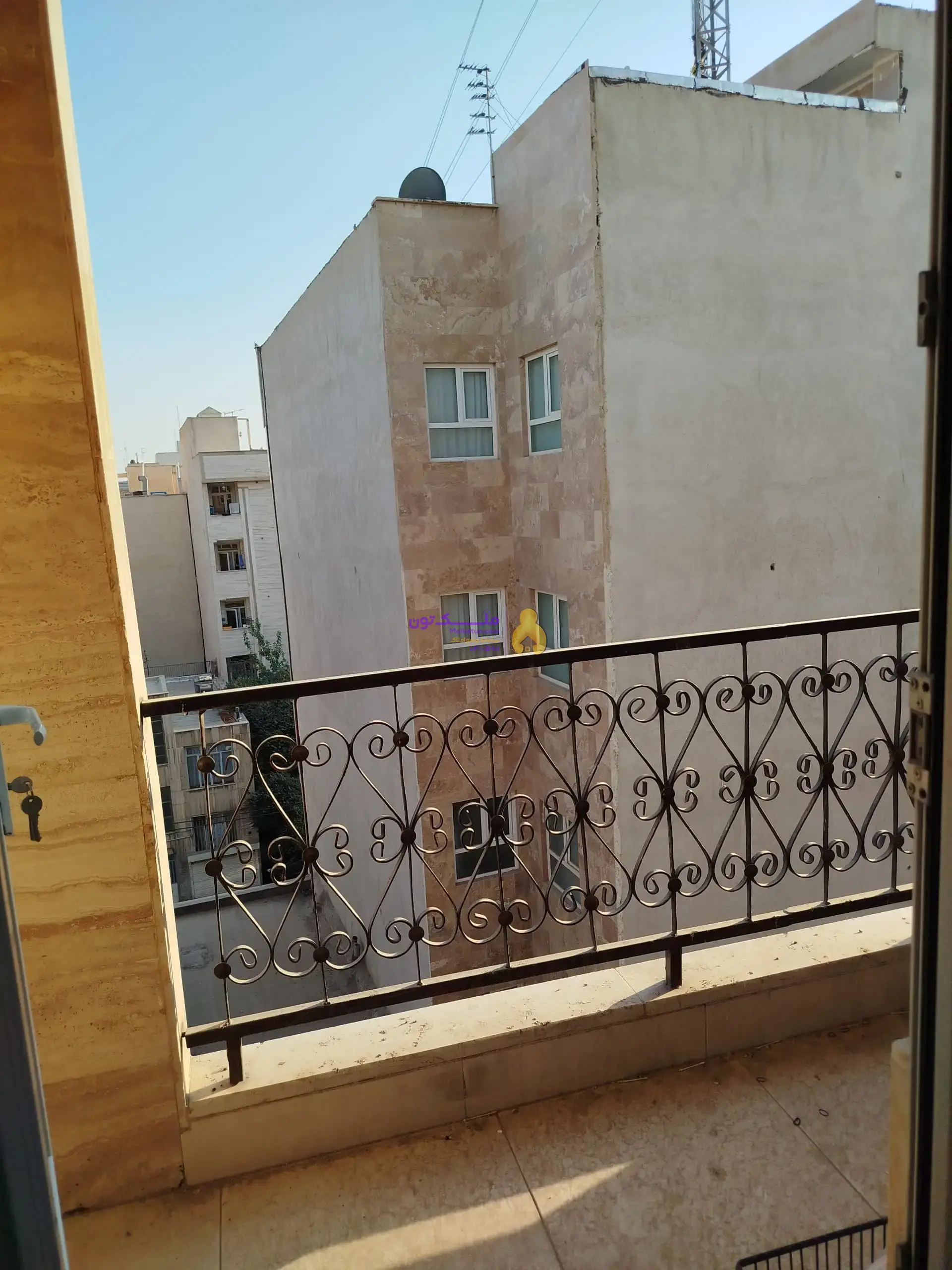 آپارتمان ۱۳۷ متری ویودار (سندتک‌برگ‌عرصه‌وعیان)