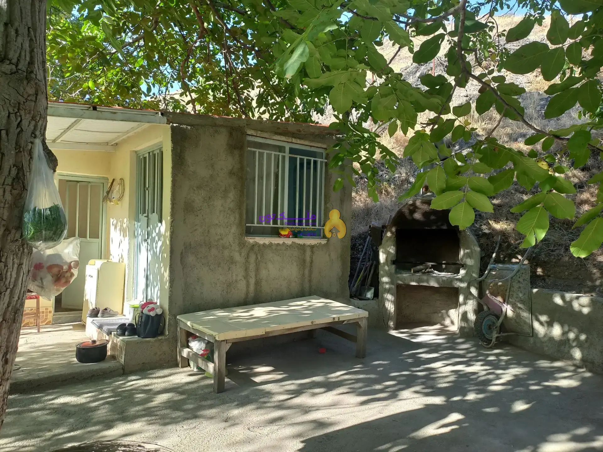 زمین سر سبز بزرگ با متراژ 2100 متر مربع